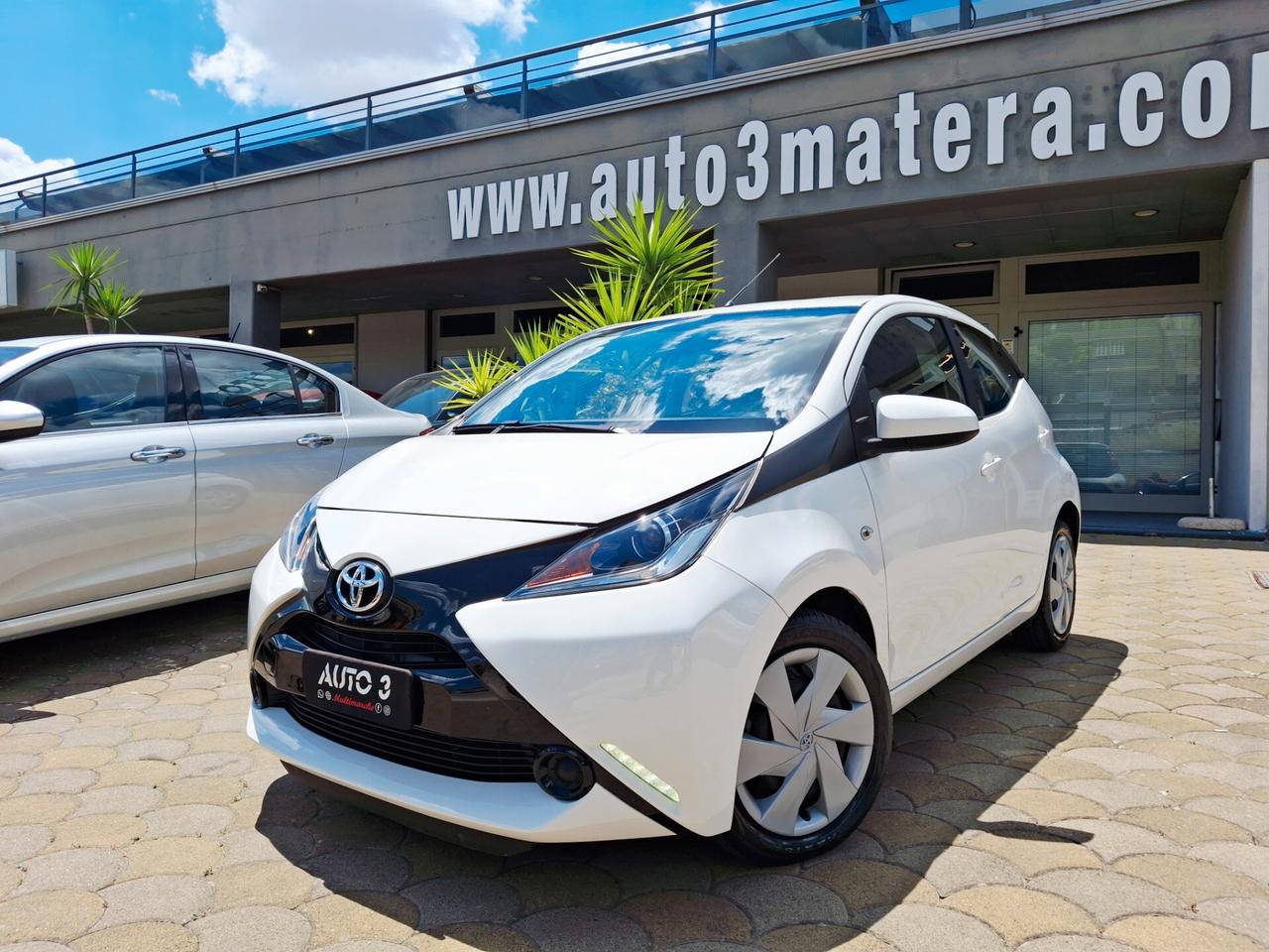 Toyota Aygo 1.0 VVT-i 69 CV 5 porte x-business