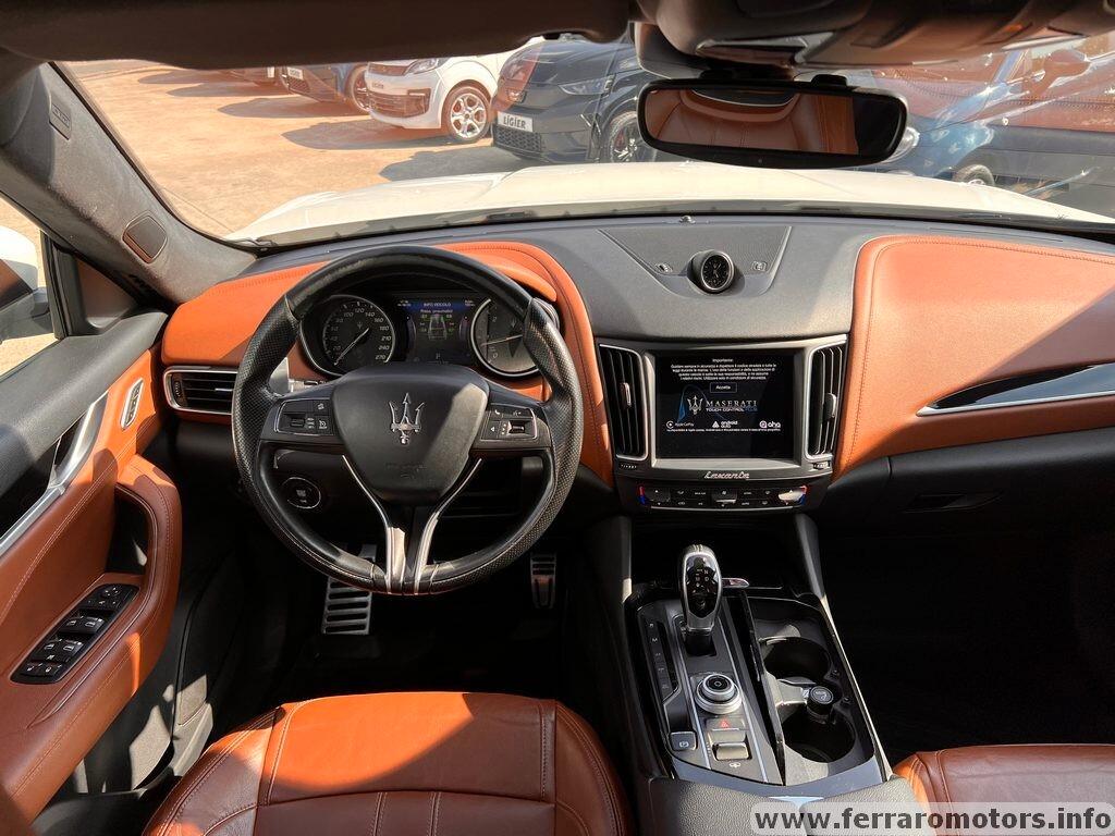 Maserati Levante V6 Diesel AWD Granlusso a 349 euro al mese