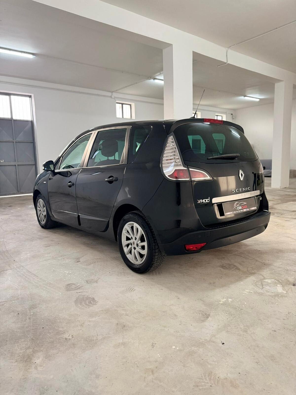 Renault Scenic Scénic XMod dCi 110 CV EDC Limited