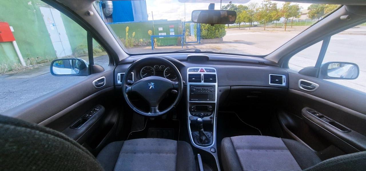 Peugeot 307 2.0 16V HDi TETTO PANO OK NEOPATENT