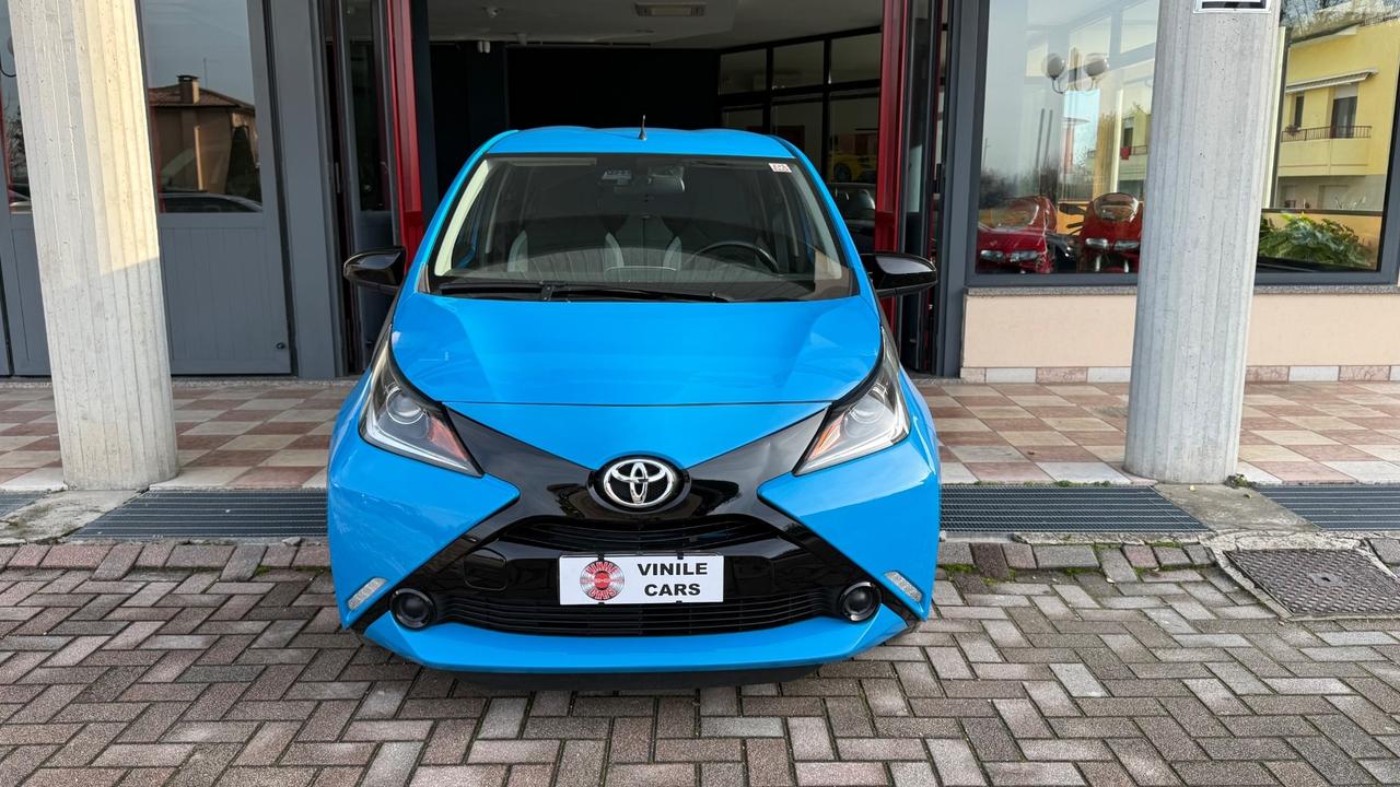 Toyota Aygo 1.0 VVT-i 69 CV 5 porte x-cite TSS