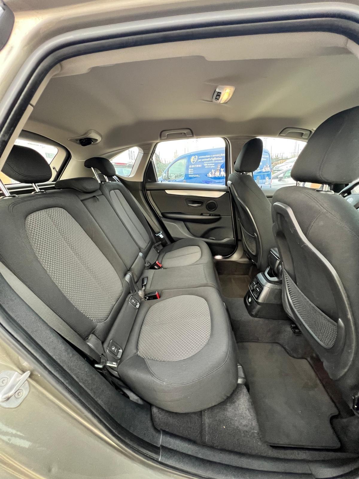 Bmw 2er Active Tourer 218d Luxury