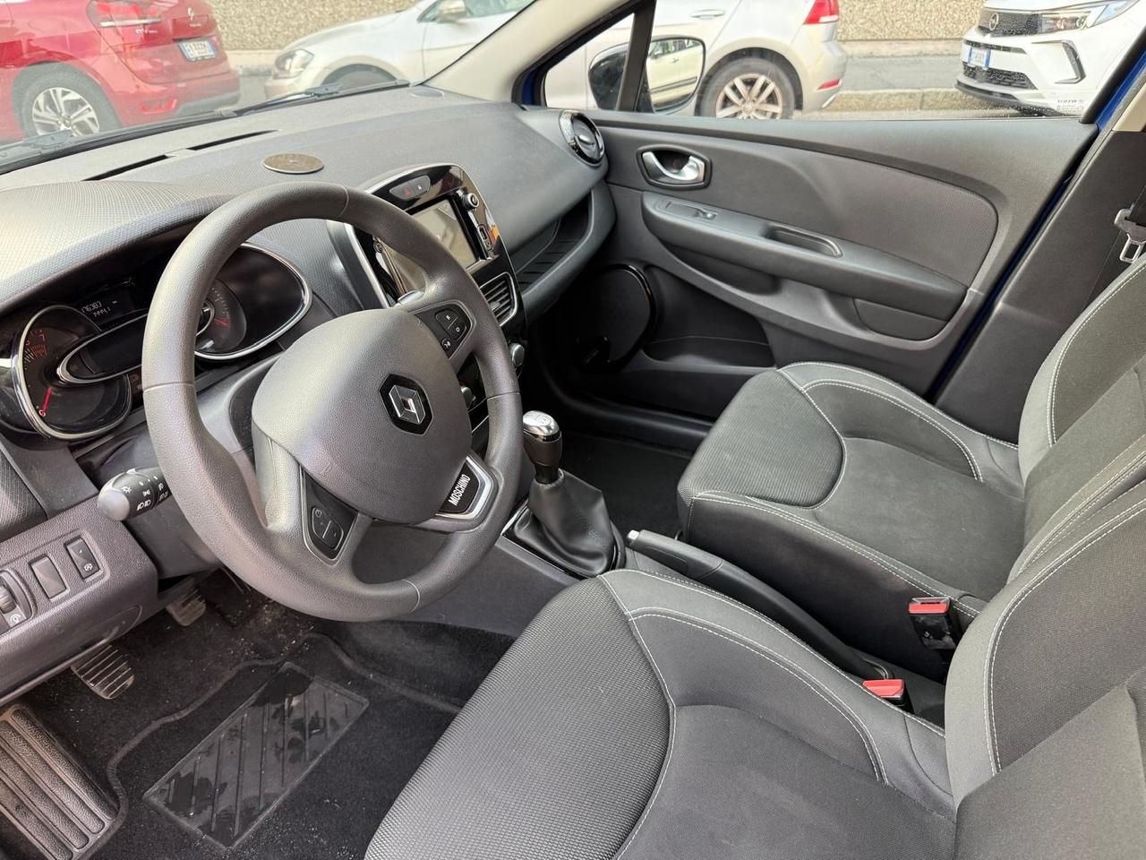 Renault Clio Sporter TCe 12V 75 CV Moschino Intens