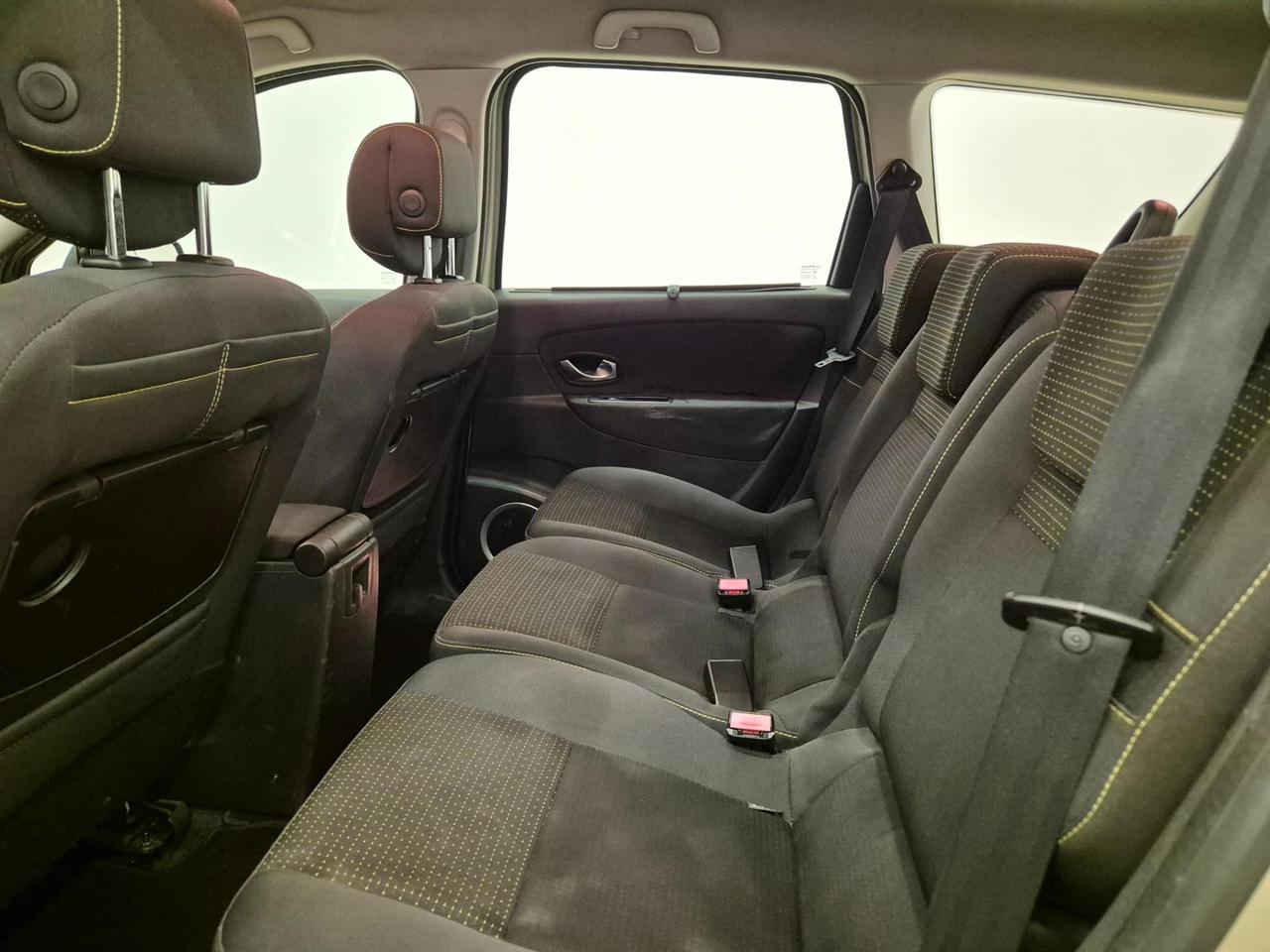 Renault Scenic 1.9 dci Dynamique TomTom 7 POSTI - NEOPATENTATI - Cam - Cruise/Lim