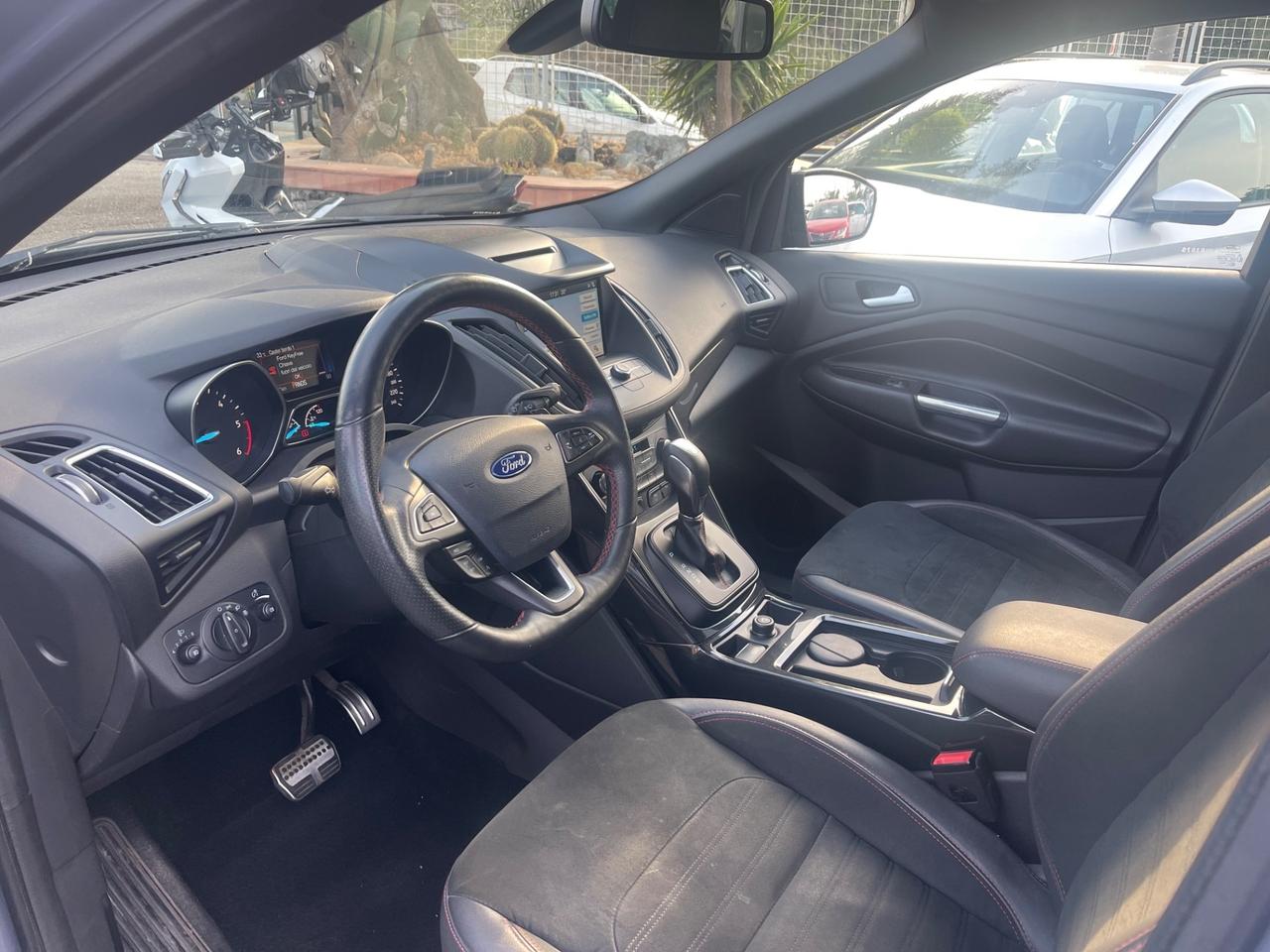Ford Kuga 1.5 TDCI 120 CV S&S 2WD Powershift Edition