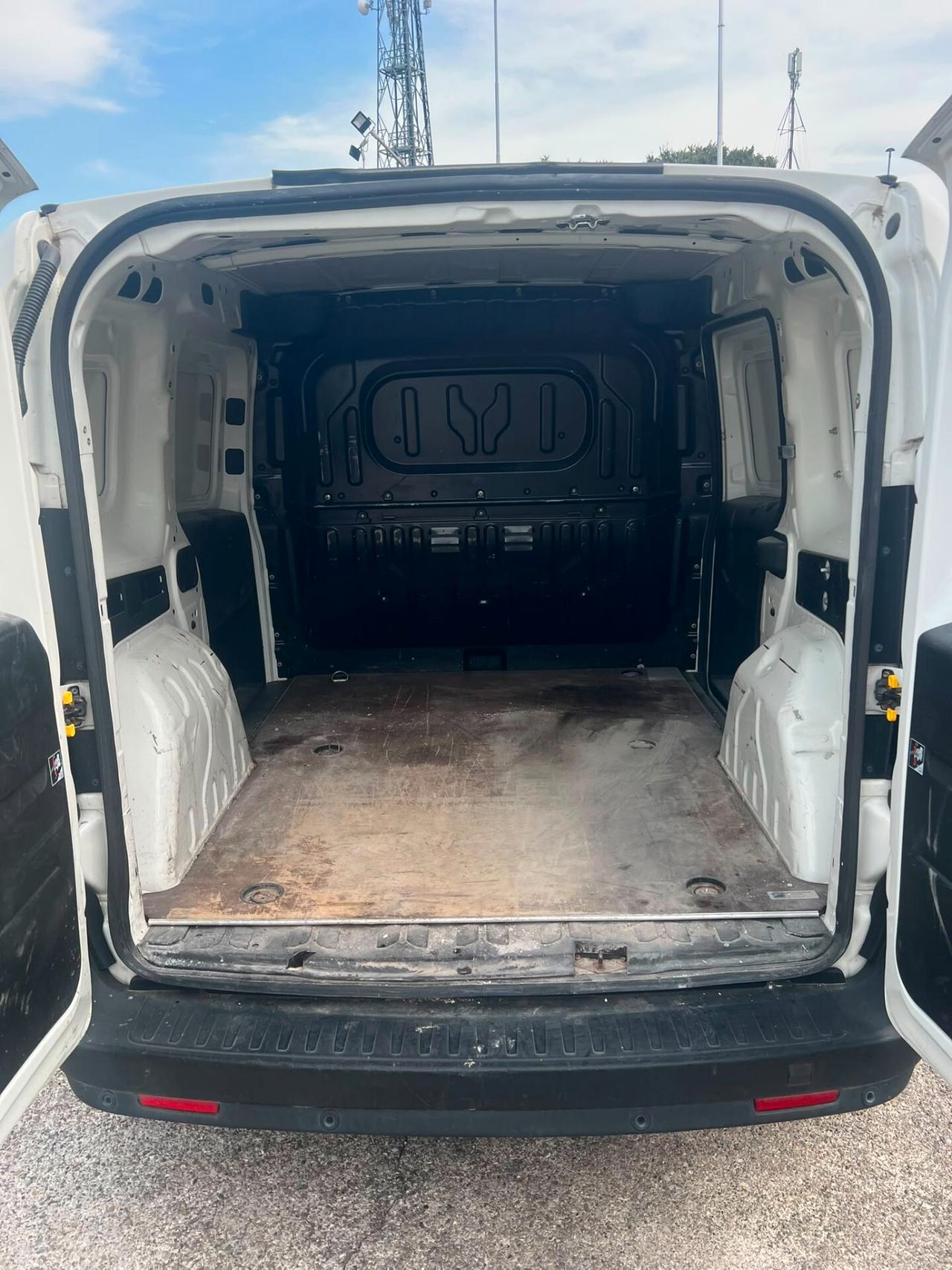 Fiat Doblo Doblò 1.4 T-Jet 16V Natural Power Dynamic VAN