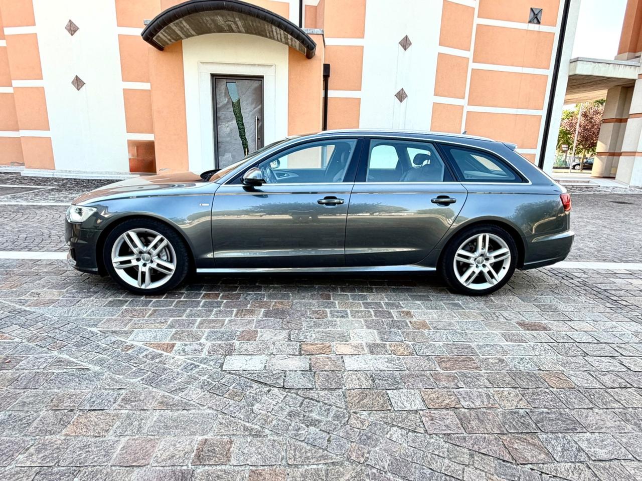 Audi A6 Avant 3.0 TDI 272 CV quattro S tronic Sline