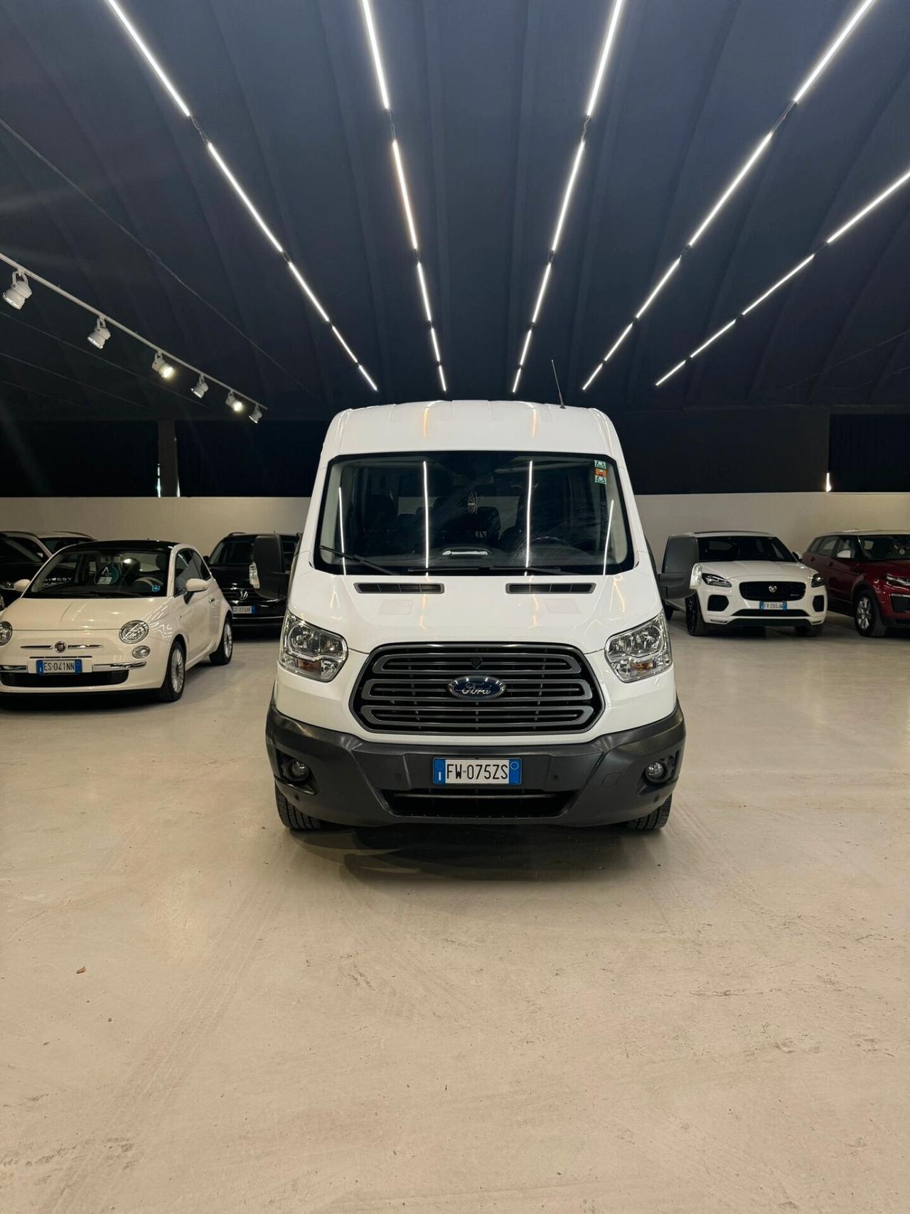 Ford Transit Combi 9 posti
