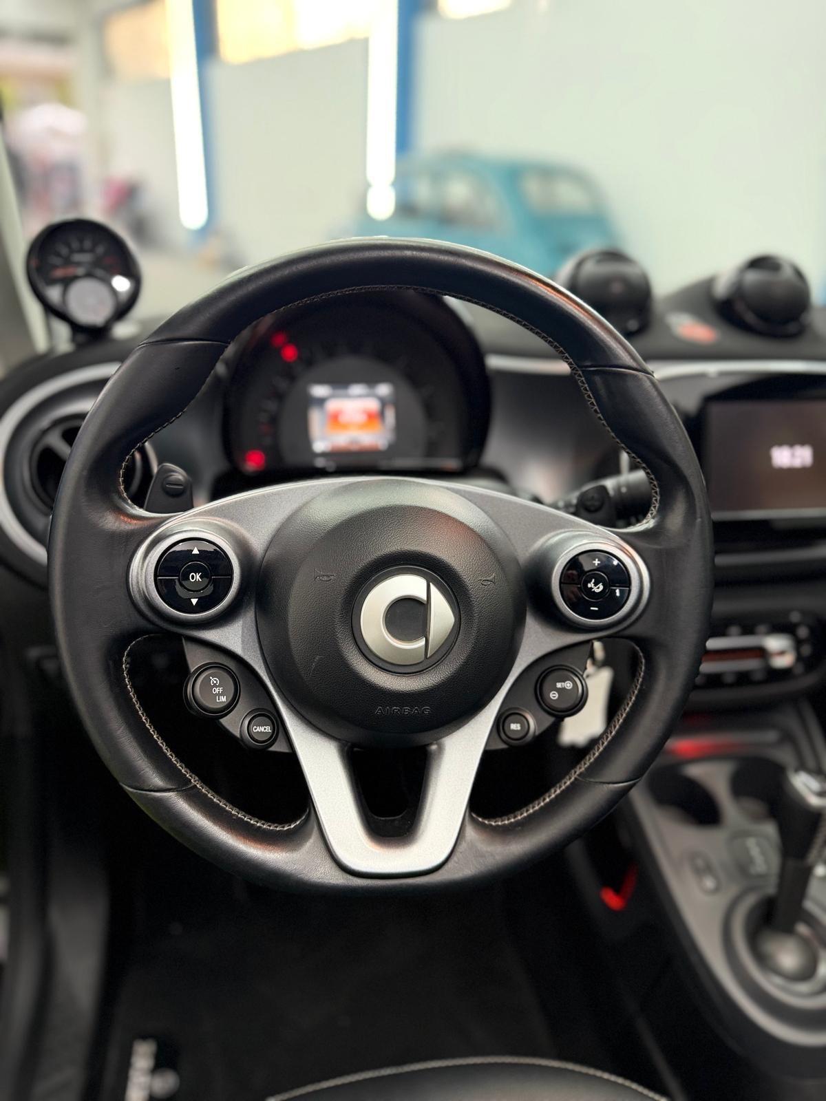 Smart ForTwo BRABUS 0.9 Turbo twinamic cabrio