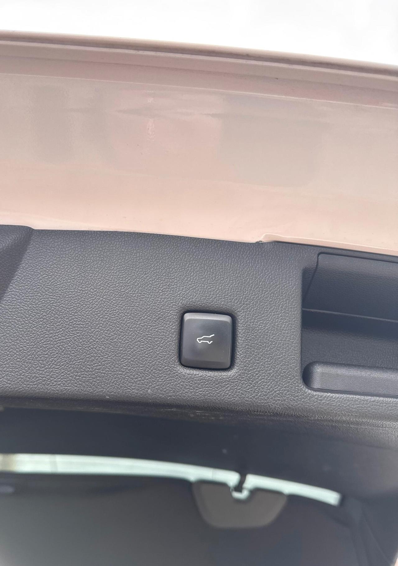 FORD KUGA 2.5 FHEV 190CV CVT 2WD ST-LINE 2023