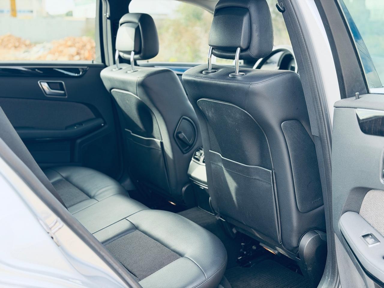 Mercedes-benz E 220 CDI BlueEFFICIENCY Avantgarde AMG