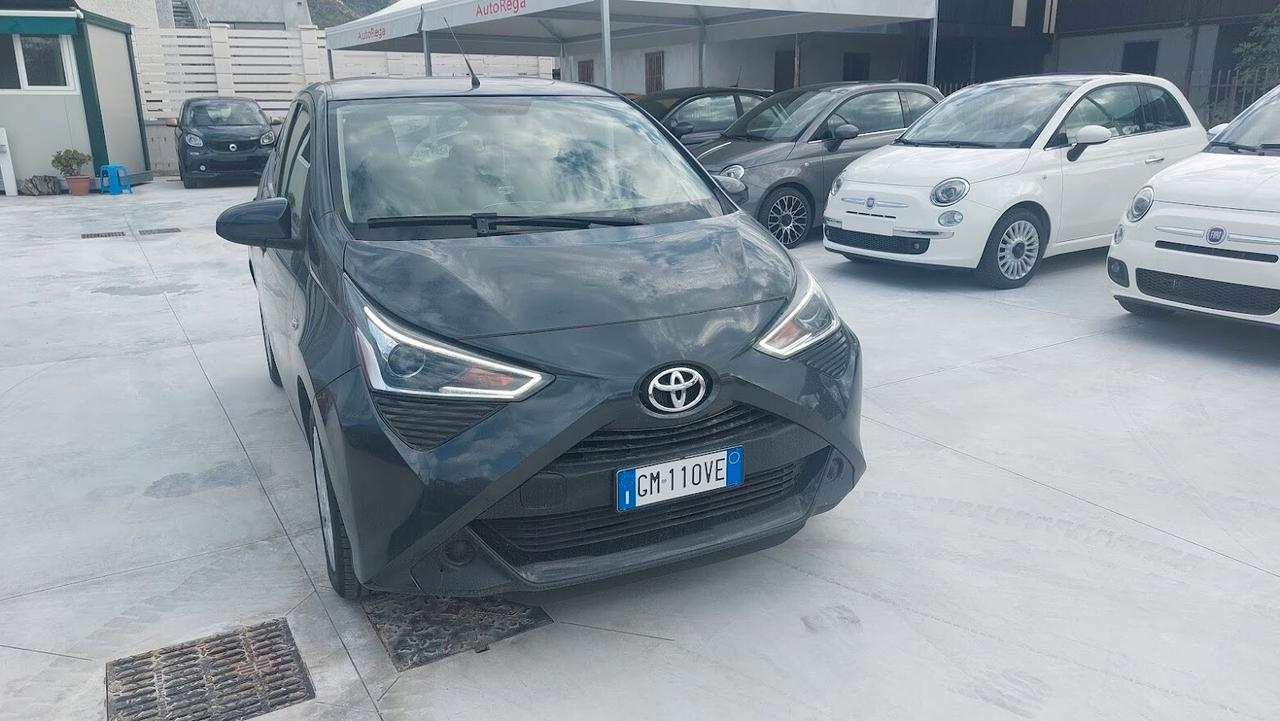 Toyota Aygo Connect 1.0 VVT-i 72 CV 5 porte 2021