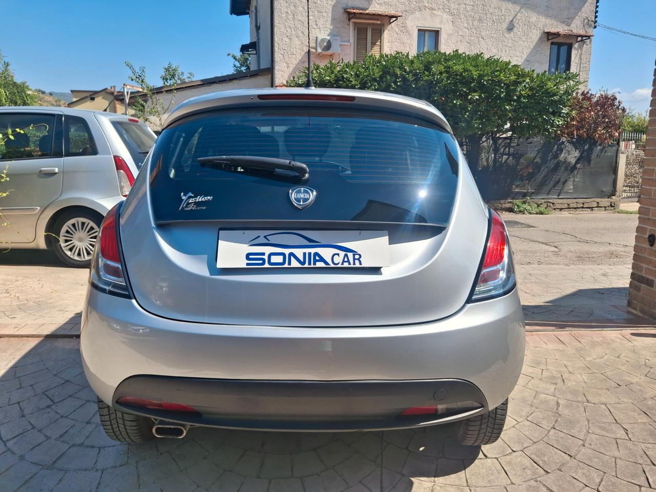 Lancia Ypsilon 1.2 69 CV 5 porte GPL Ecochic Silver