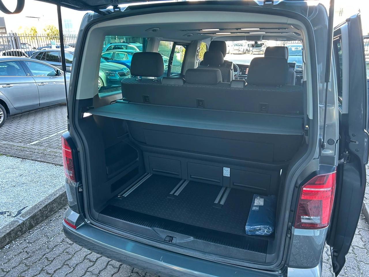 Volkswagen T6.1 Multivan 2.0 tdi 150cv dsg 7 posti