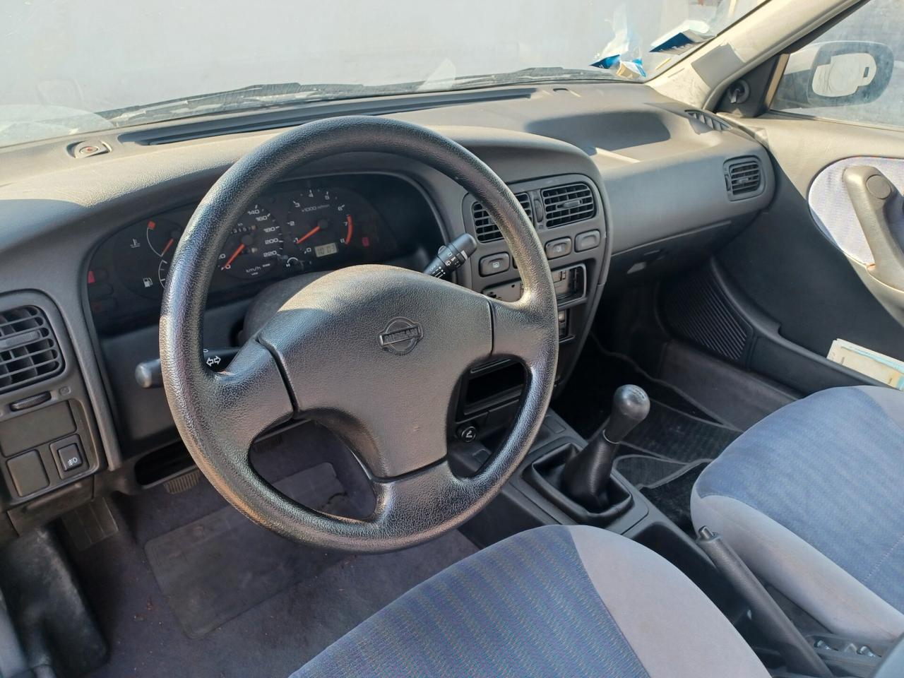 Nissan Primera 1.6i 16V solo 63000 km