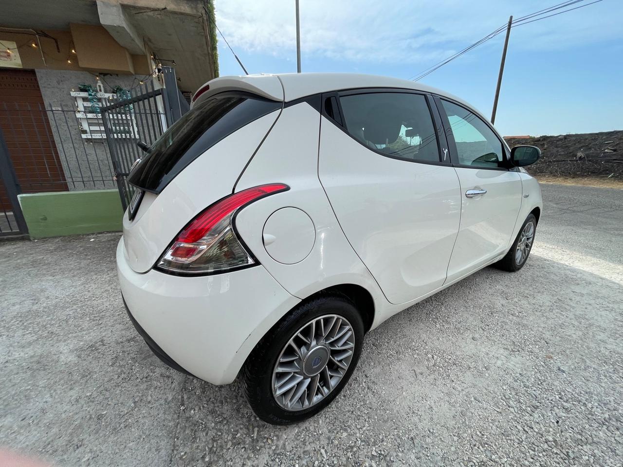 Lancia Ypsilon 1.3 MJT 16V 95 CV Platinum!!GARANZIA PRIVATA!!