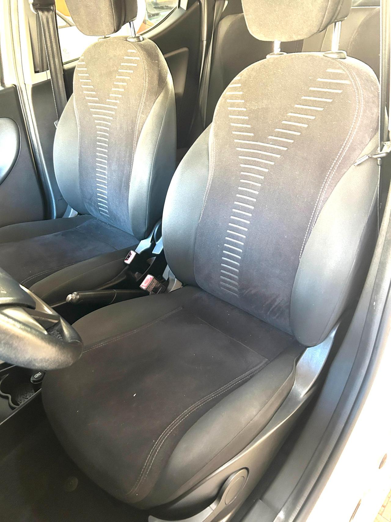 Lancia Ypsilon 5 Porte Ypsilon 1.2 8v Silver s&s 69cv