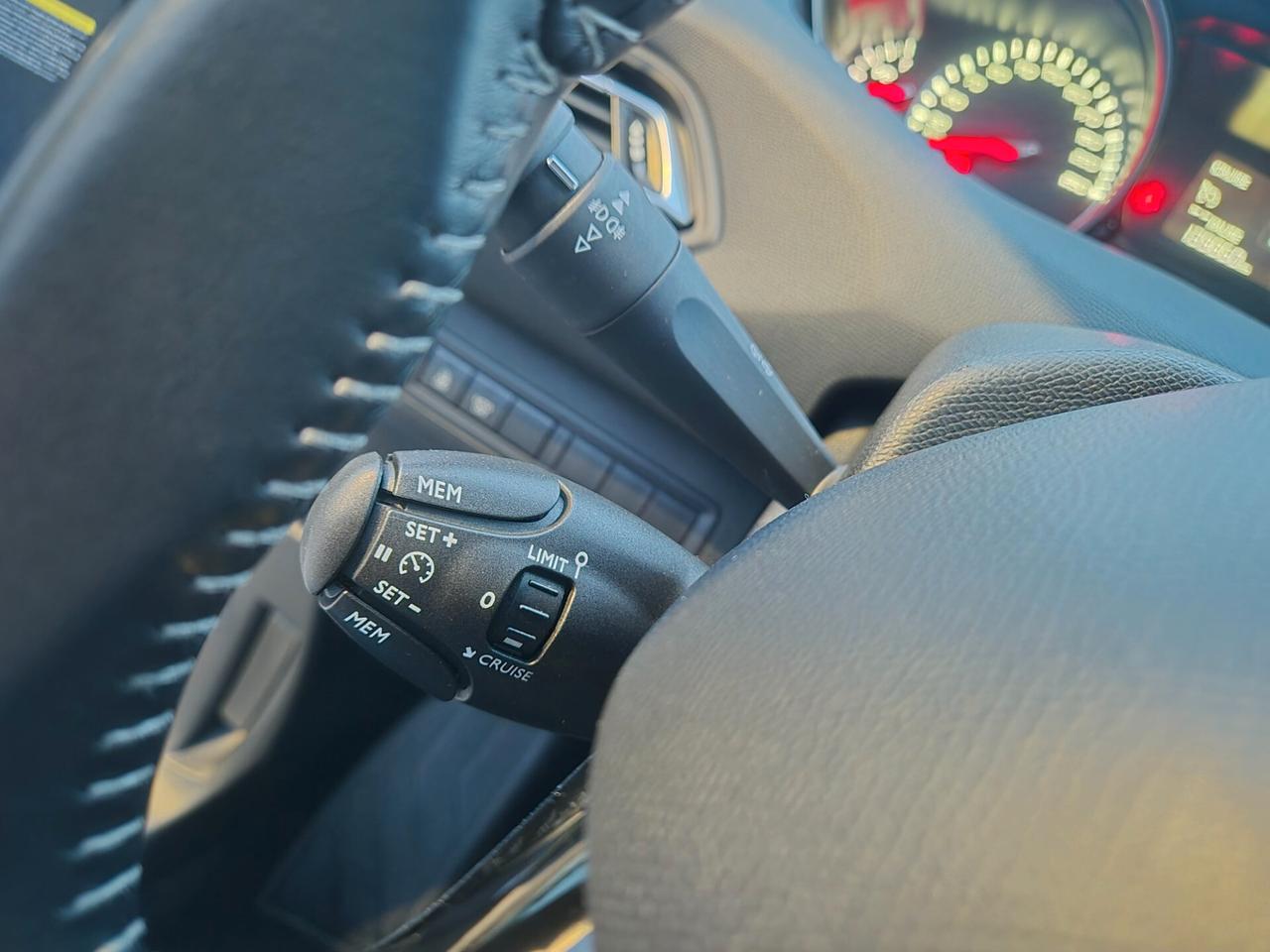 Peugeot 308 BlueHDi 120 S&S SW Allure