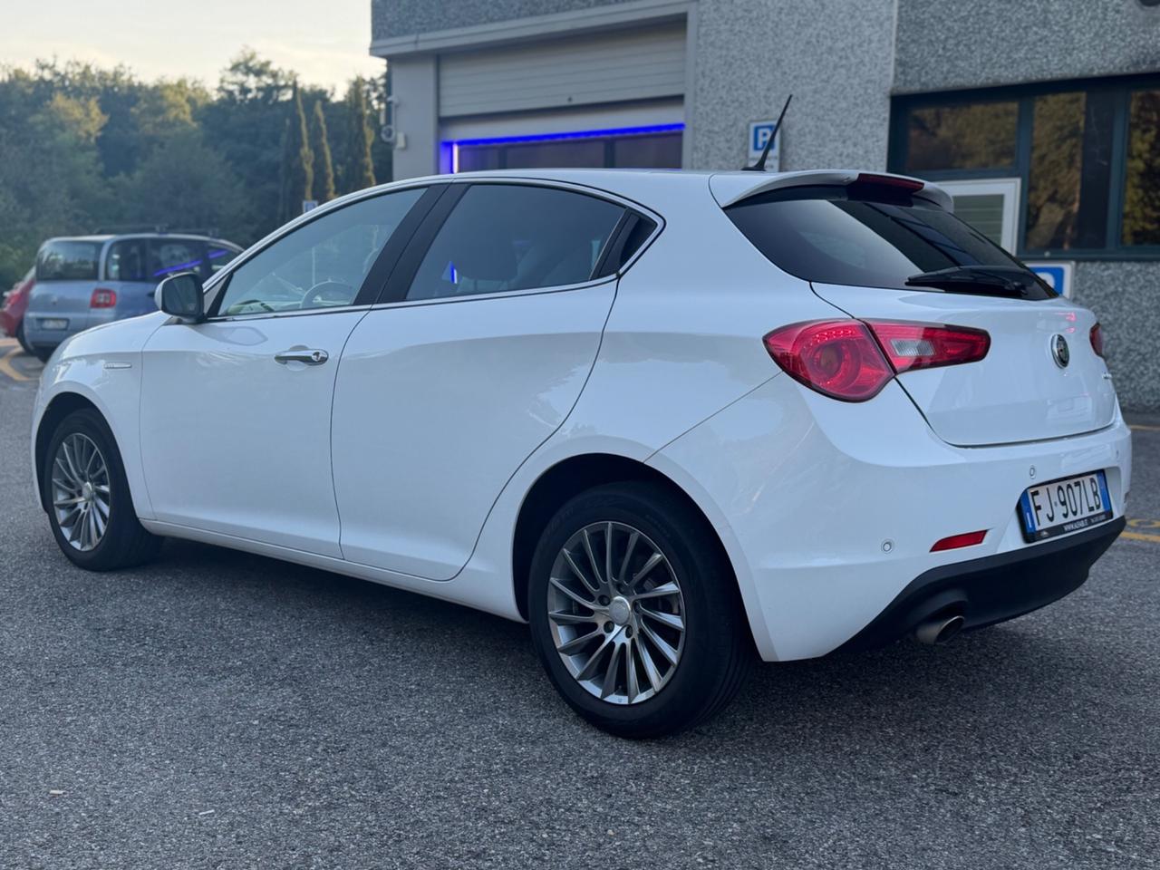Alfa Romeo Giulietta 1.6 JTDm 120 CV*Neopatentati*Cerchi*