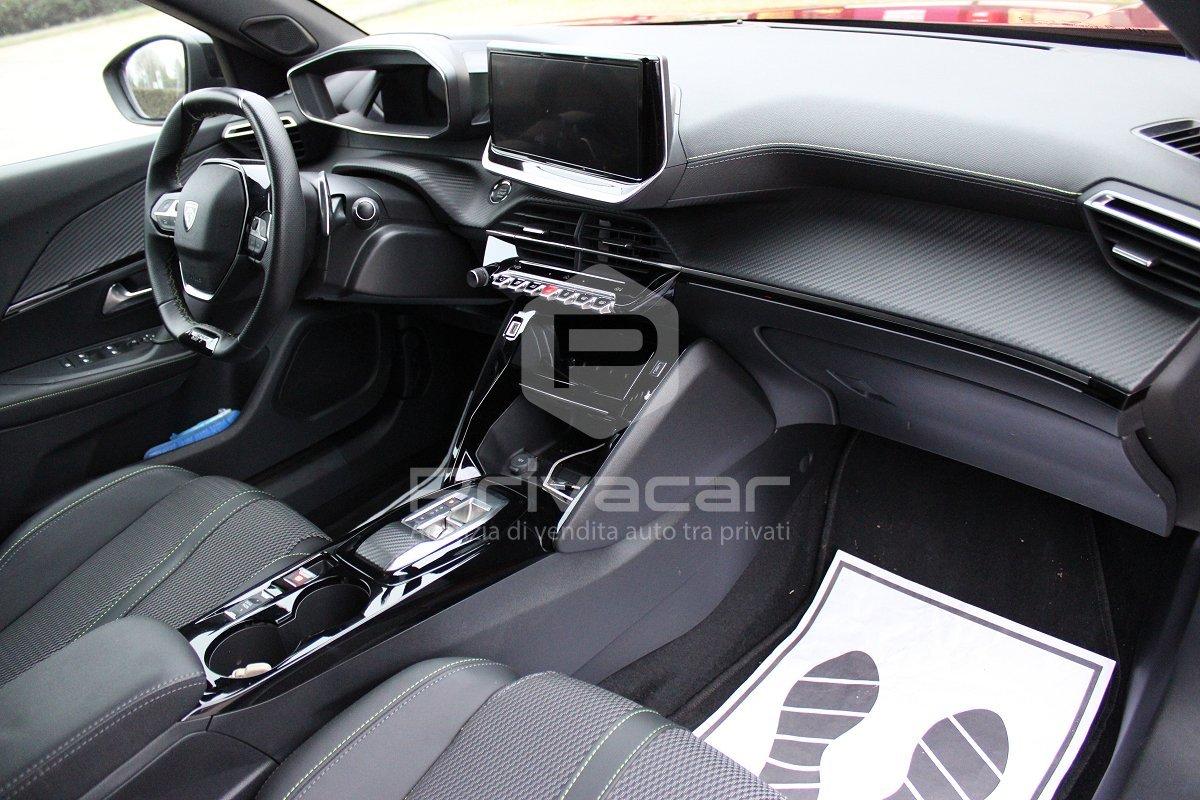 PEUGEOT 2008 BlueHDi 130 S&S EAT8 GT