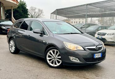 Opel Astra 2012 1.7 CDTI 125CV Sports Tourer Cosmo ! ! !