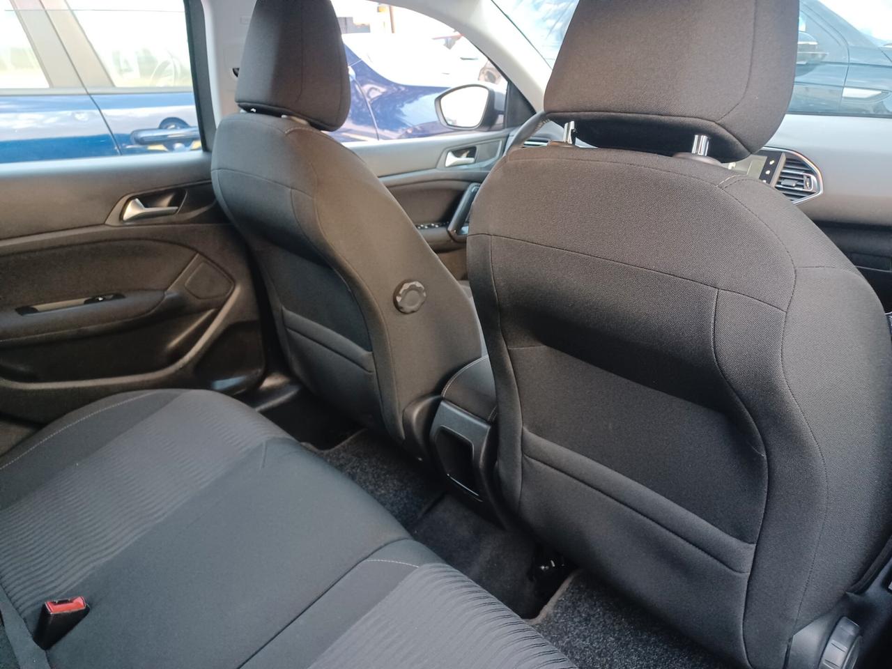 Peugeot 308 1..6 HDI 115CV ALLURE S.W.