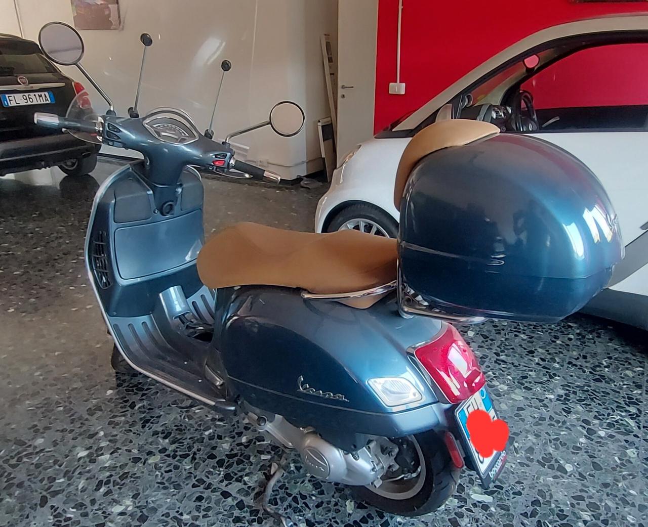 Piaggio Vespa 300 GTS