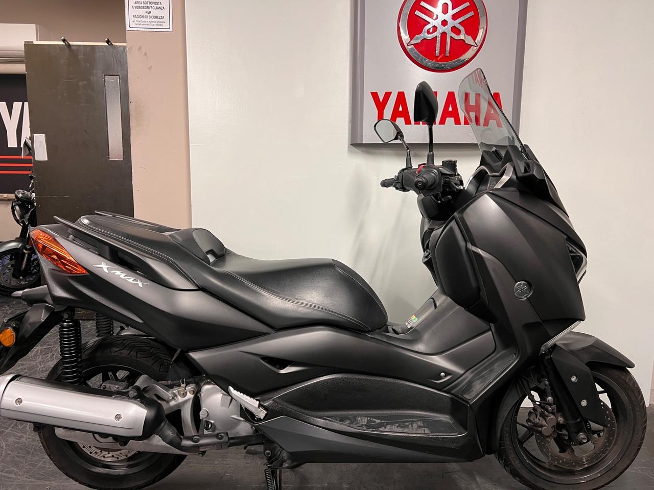 Yamaha X-Max 125