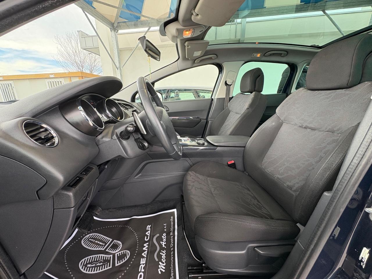 Peugeot 3008 1.6 HDi 110CV cambio robotizzato Outdoor