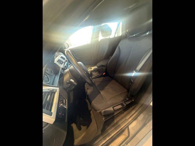 BMW 318 Serie 3 (F30/31) - d Touring Business Advantage