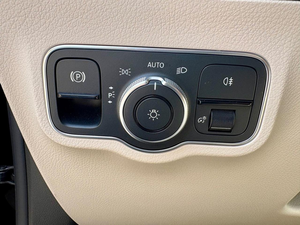 Mercedes-Benz GLA 180 Advanced Plus #10643