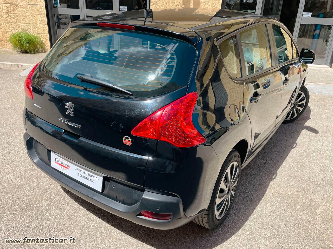 Peugeot 3008 1.6 HDi 115CV Access
