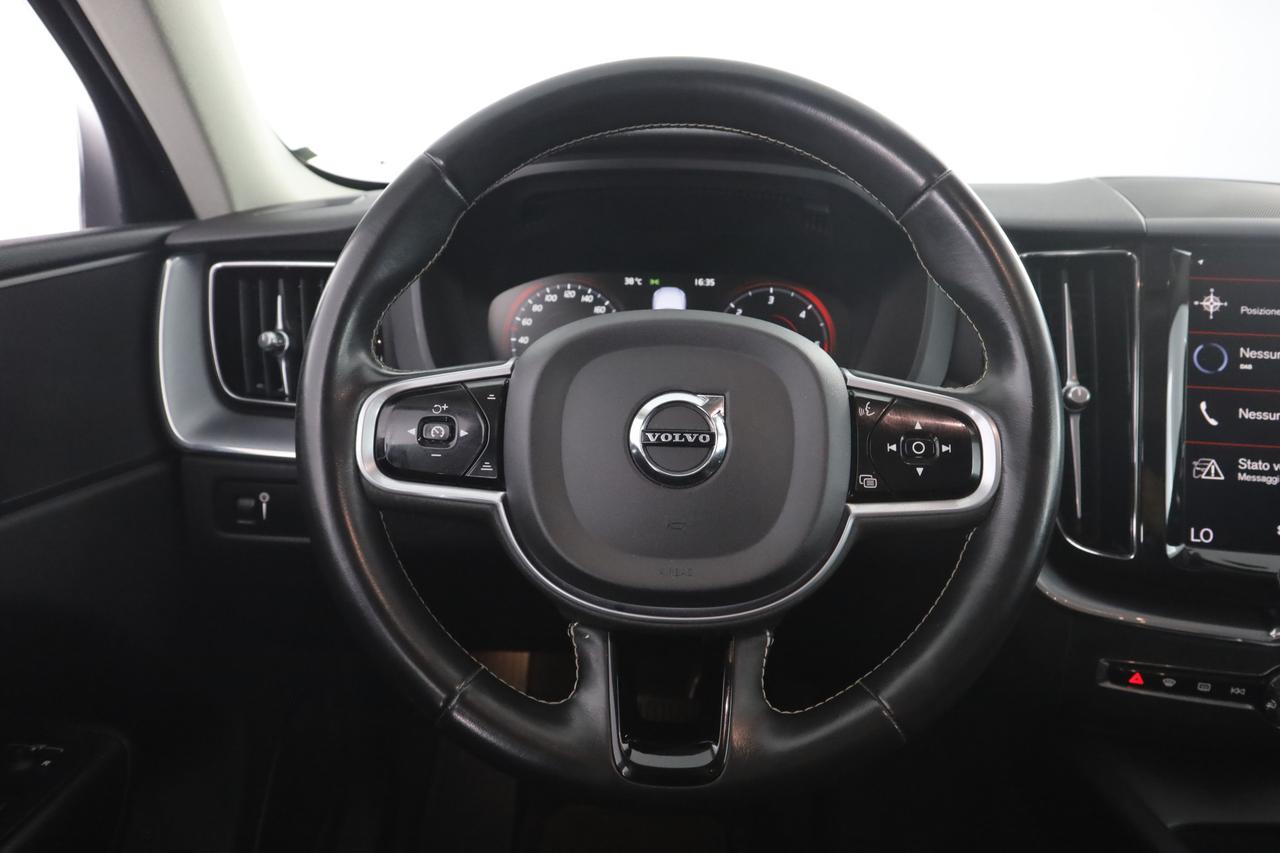VOLVO XC60 (2017--->) XC60 D4-B4 AWD Geartronic Business