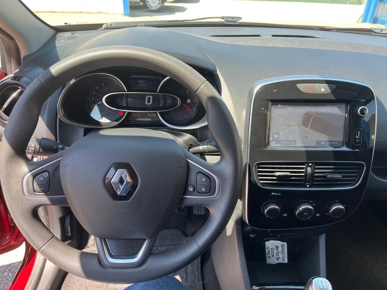 Renault clio 5P-900 tce-full-km 75000-2017