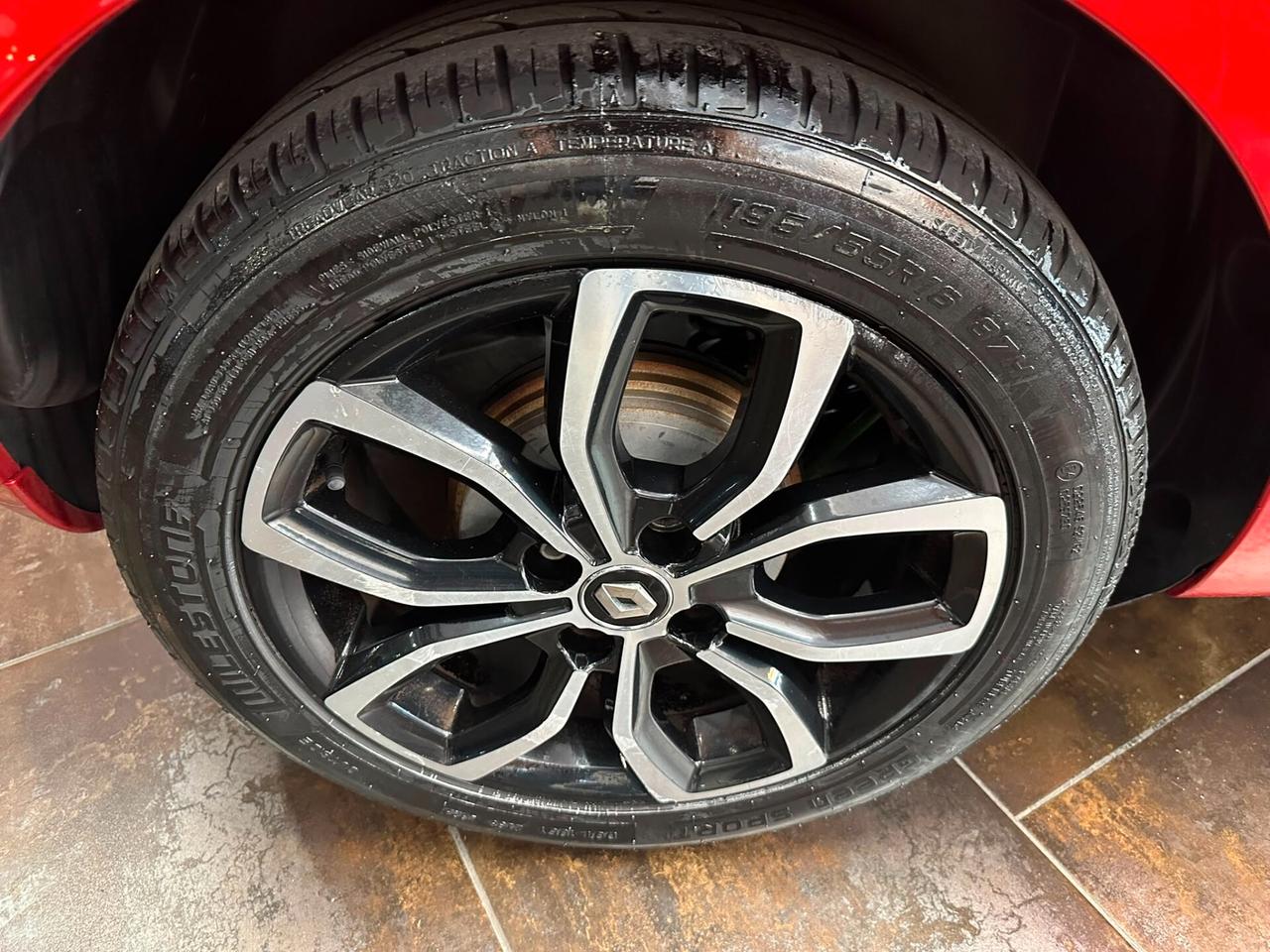 Renault Clio dCi 8V 90 CV 5 porte Moschino Intens