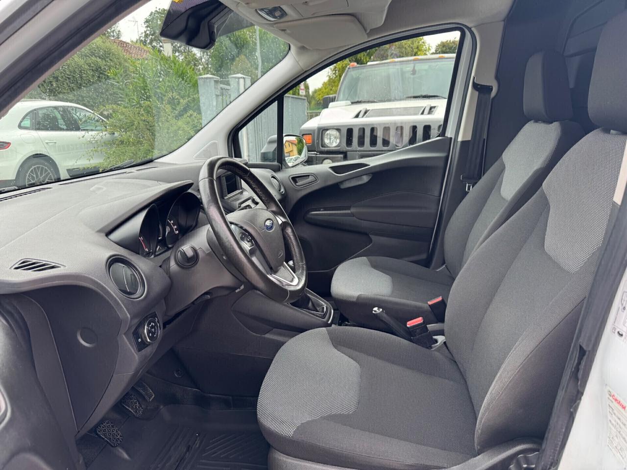 Ford Transit Courier 1.5 TDCi 75CV Van Entry