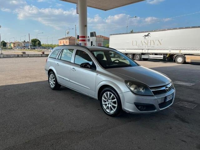 Opel Astra 1.4 16V Twinport Station Wagon Club