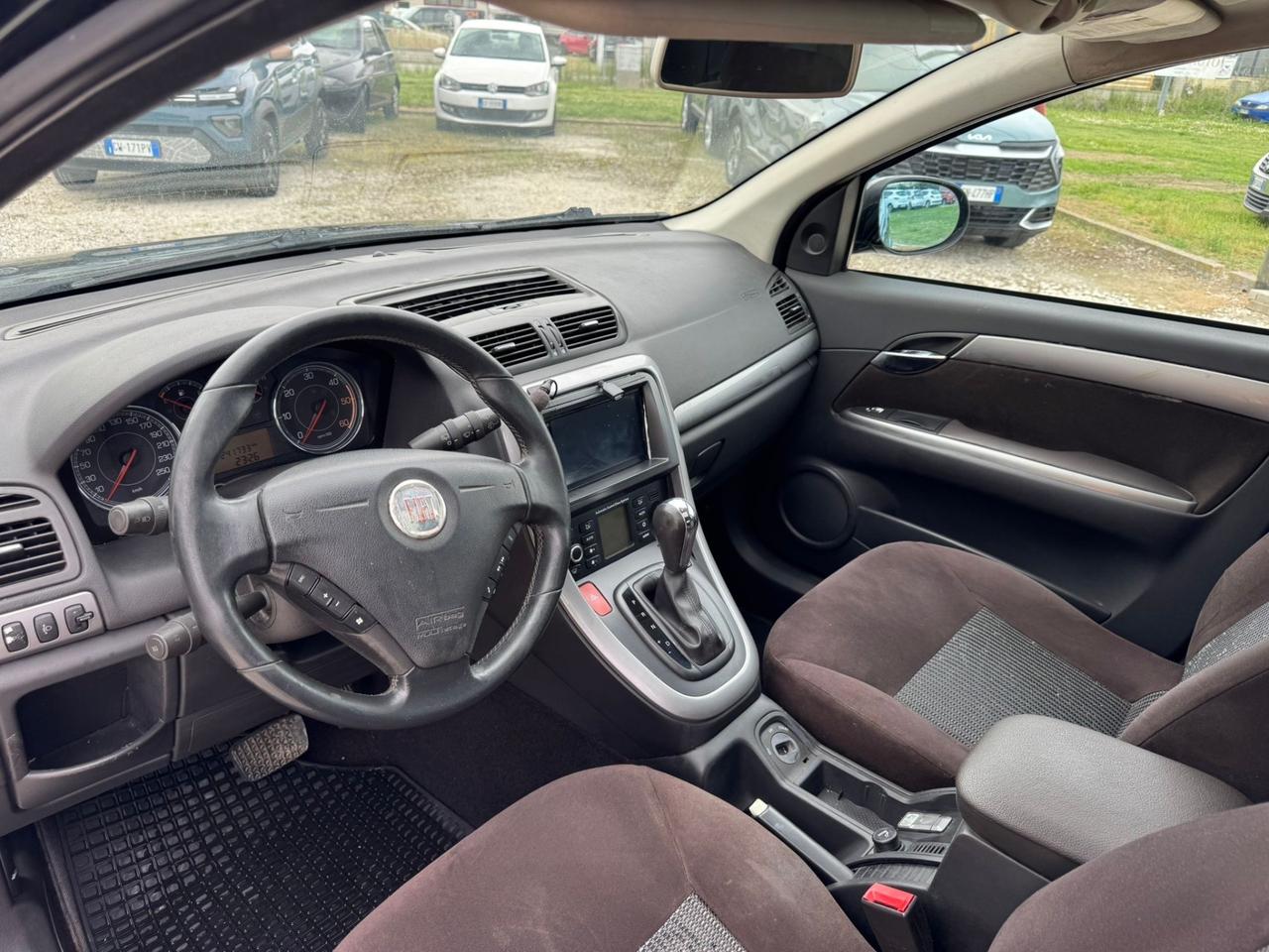 Fiat Croma 1.9 Multijet 2010 cambio automatico