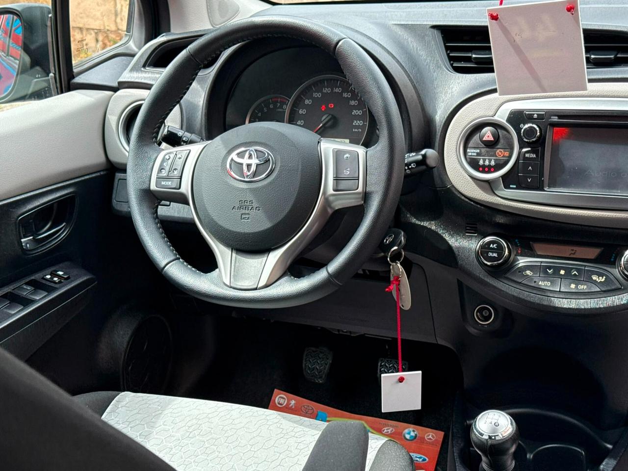 Toyota Yaris 1.0 69cv Lounge - 2012