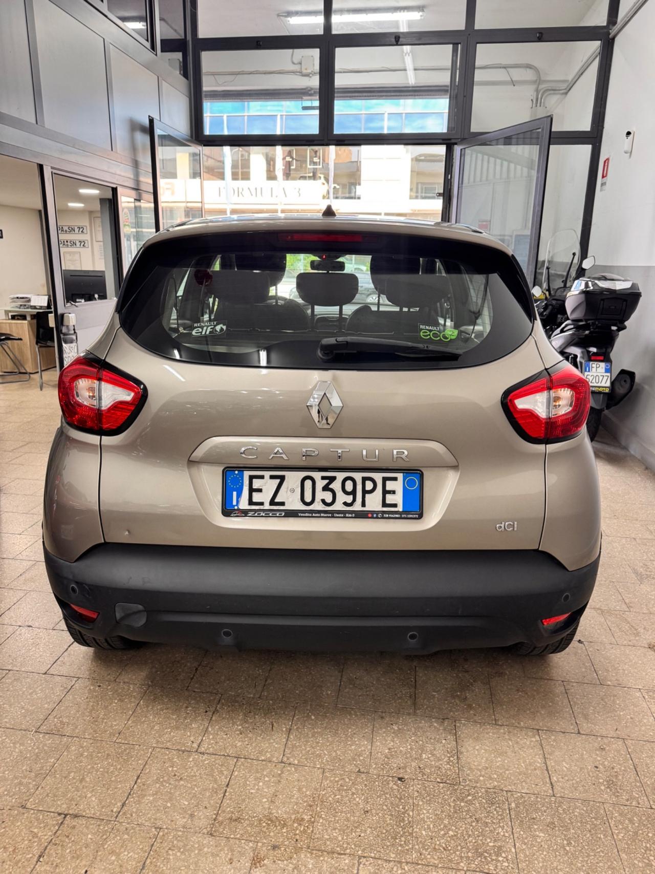 Renault Captur 1.5 DCi 90 Cv S&S 90.000 Km - 2015