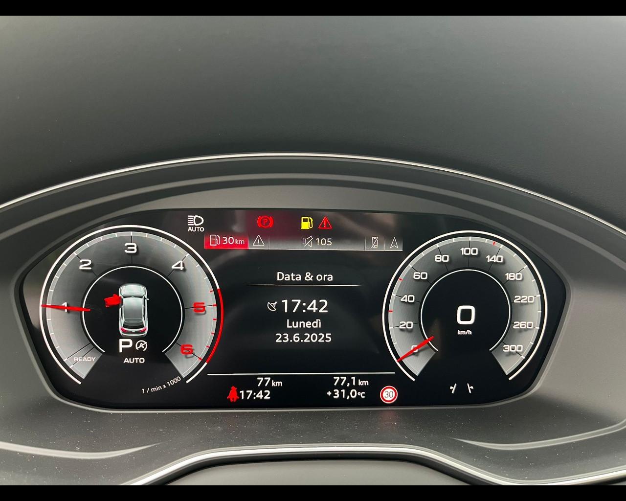 AUDI Audi Q5 Sportback Identity Black 40 TDI quattro 150(204) kW(CV) S tronic