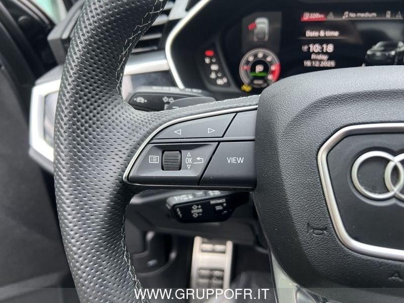 Audi Q3 35 TDI S tronic Identity Black