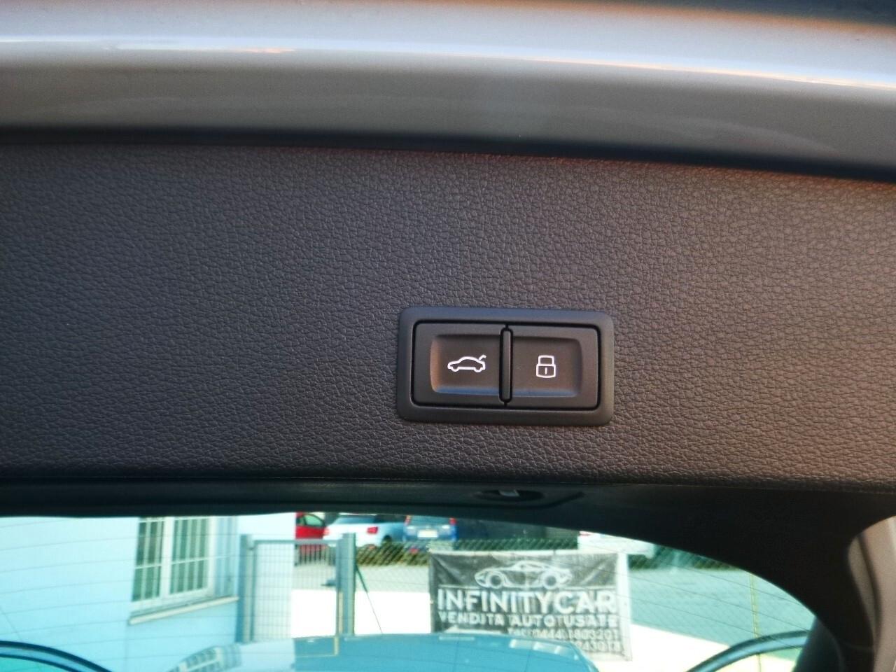 Audi Q2 35 TDI quattro S tronic Identity Black