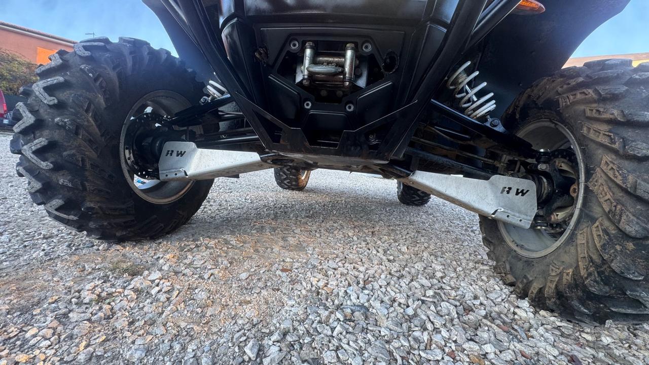 Polaris RZR 800 rally