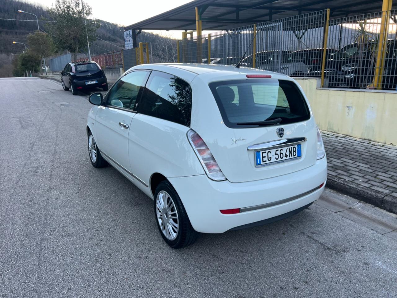 Lancia Ypsilon 1.2 69 CV Platino 2010 110mila km