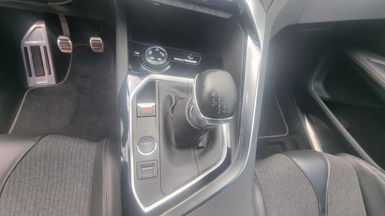 Peugeot 3008 PureTech Turbo 130 S&S GT Line tetto apribile