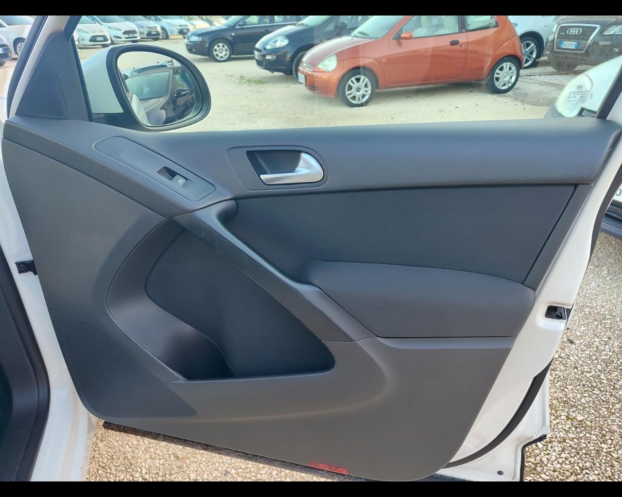 VOLKSWAGEN Tiguan 1ª serie - Tiguan 2.0 TDI 110 CV Trend & Fun BlueMoti