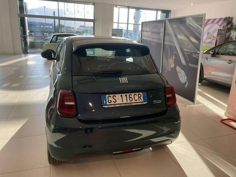 FIAT 500e LA NUOVA 500 Nuova 500 Hatchback My23 La Nuova 500 - 320 Berlina