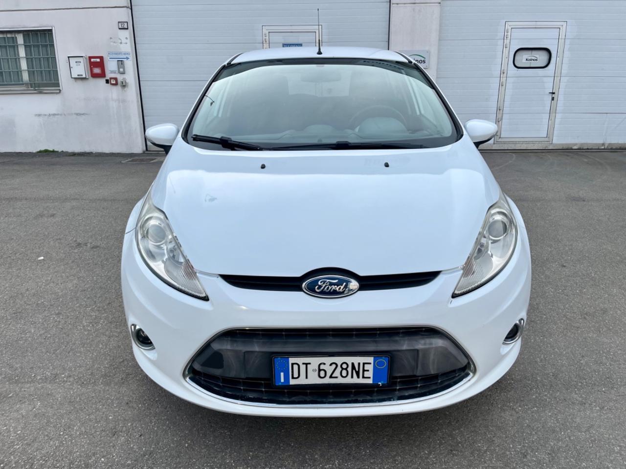 Ford Fiesta 1.2benz 2009 113.000km perfetta per neopatentati