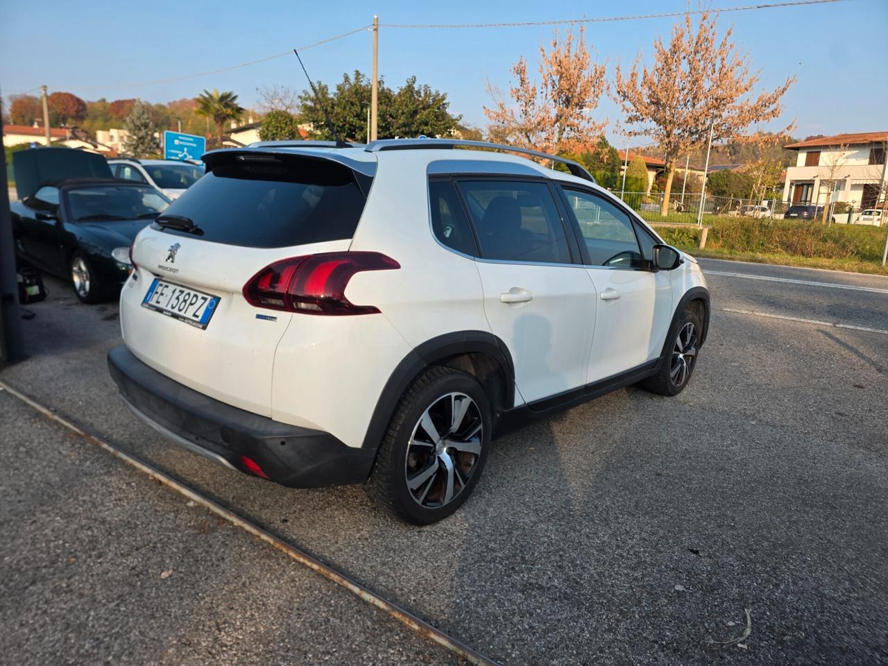 Peugeot 2008 PureTech Turbo 110 S&S Allure